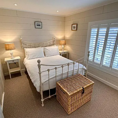 Stylish 3Br Cowes Cottage Close To The Waterfront Exterior photo