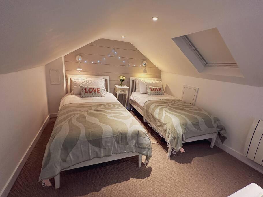 Stylish 3br Cowes Close To The Waterfront Holiday home *