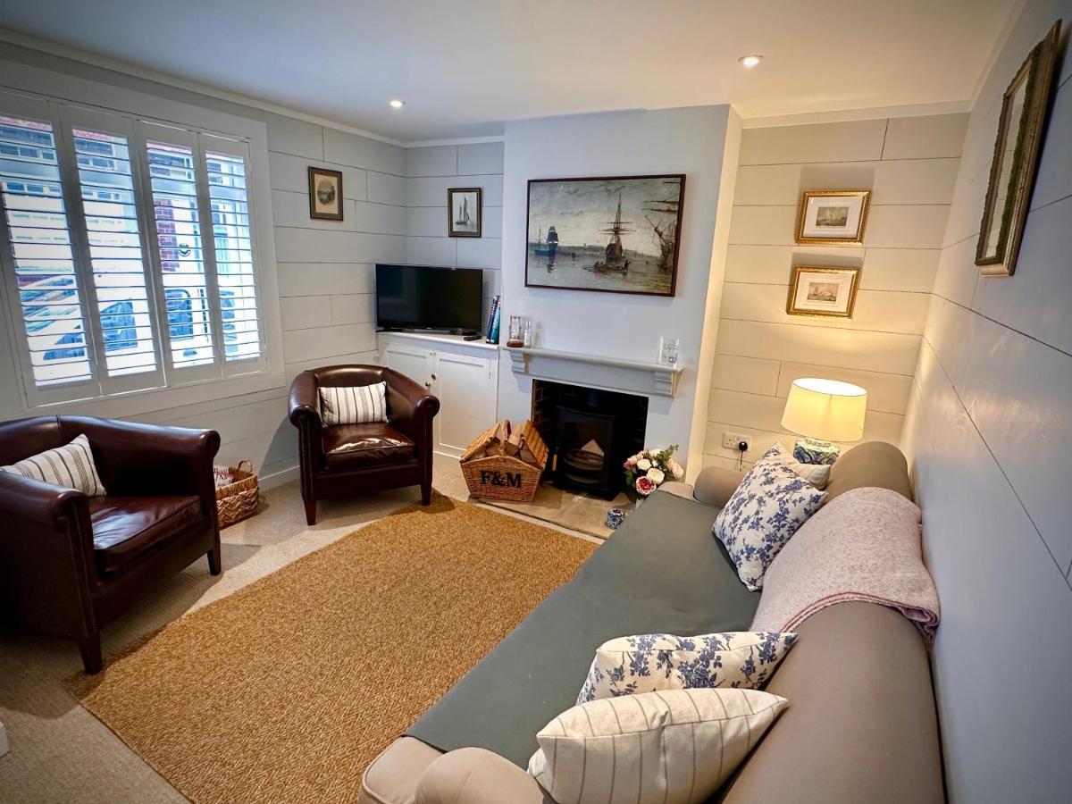 Stylish 3br Cowes Close To The Waterfront Holiday home Cowes (Isle of Wight)